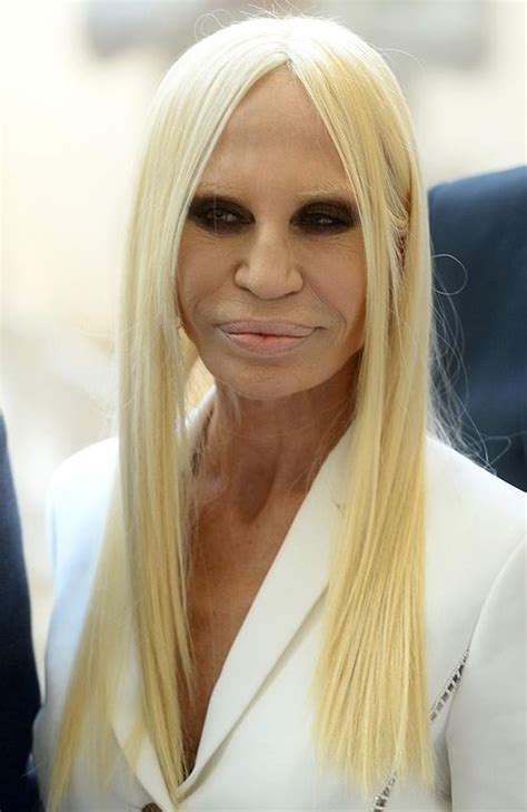 donatella versace estetik